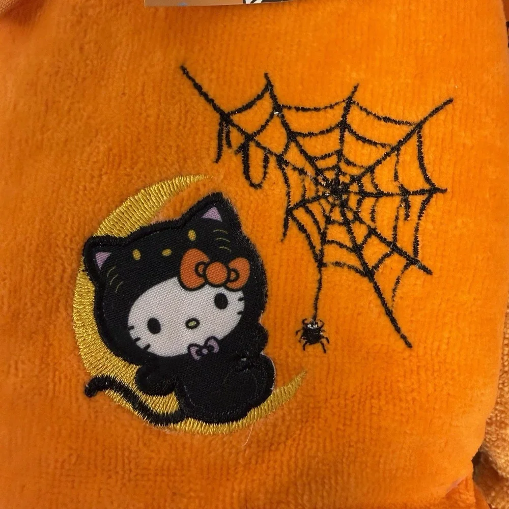 NWT Hello Kitty Halloween In Costume Hand Towel Set Of 2 Orange Sanrio Towels